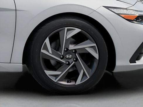 New 2026 Hyundai Elantra SEL Sport Premium FWD image 16