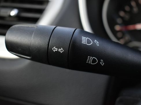 Used 2018 Jeep Compass Latitude w/ Cold Weather Group AWD/4WD image 20