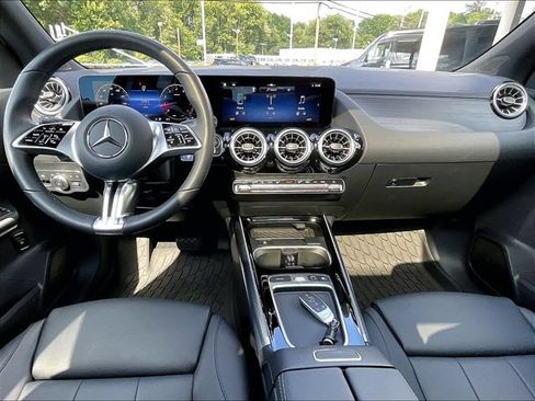 Used 2026 Mercedes-Benz GLA 250 4MATIC image 9