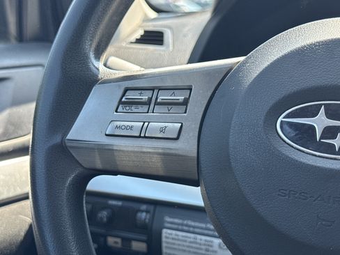Used 2010 Subaru Legacy 2.5i AWD/4WD image 5
