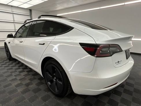 Used 2021 Tesla Model 3 Standard Range Plus image 17