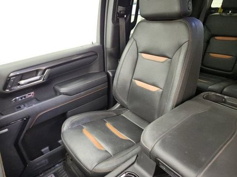 Used 2024 GMC Sierra 1500 AT4 w/ Technology Package AWD/4WD image 16
