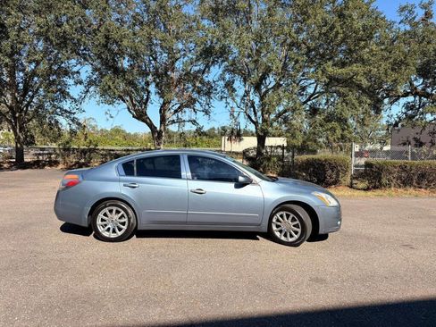 Used 2011 Nissan Altima 2.5 S image 4