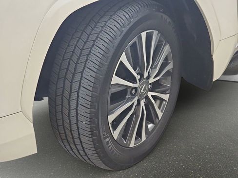 Certified 2022 Lexus LX 600 4WD w/ Appearance Package image 36