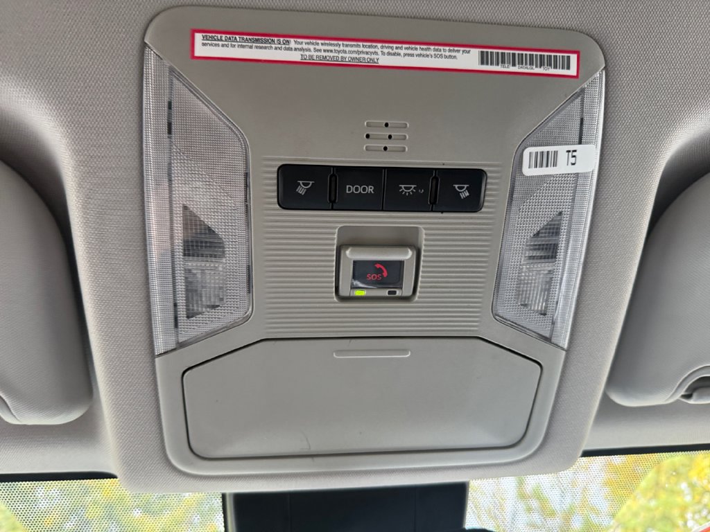 Used 2024 Toyota RAV4 LE AWD/4WD image 25