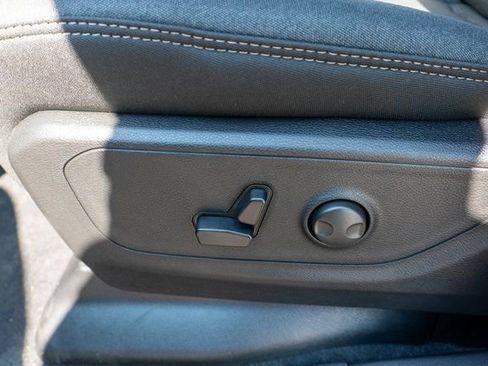 New 2026 RAM 1500 Big Horn AWD/4WD image 13
