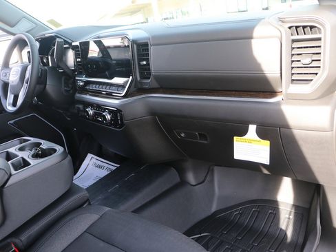 New 2026 GMC Sierra 1500 Elevation w/ LPO, Elevation Black Package image 33