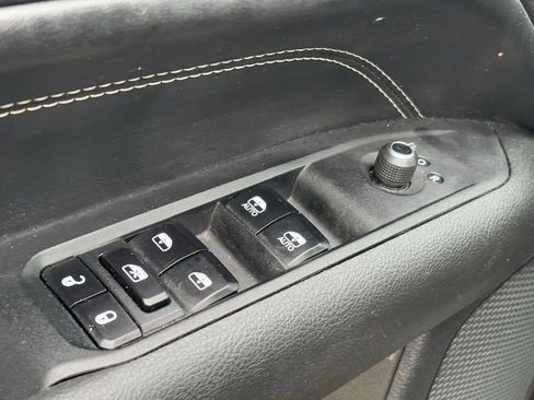 Used 2023 Jeep Compass Altitude w/ Convenience Group image 28