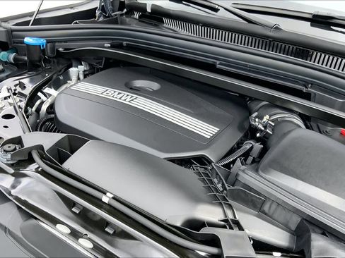 Used 2025 BMW X2 xDrive28i image 32