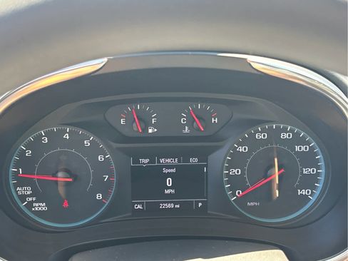 Used 2018 Chevrolet Malibu LT FWD image 13