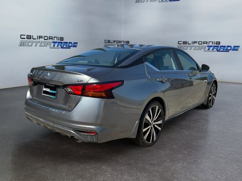 Used 2020 Nissan Altima 2.5 SR FWD image 5