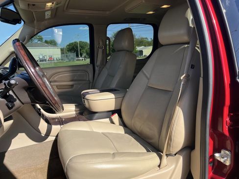 Used 2013 Cadillac Escalade ESV Premium AWD/4WD image 21