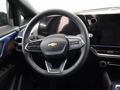 New 2026 Chevrolet Equinox EV LT image 14