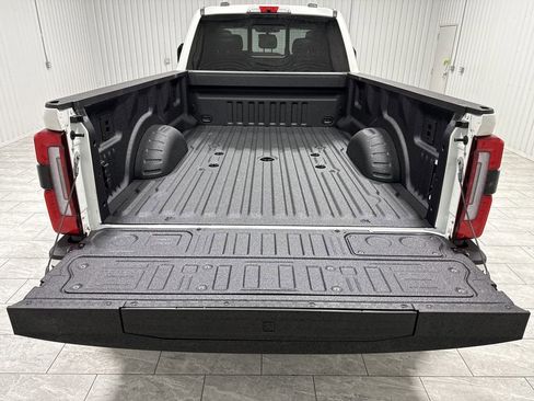 Used 2026 Ford F450 Platinum AWD/4WD image 27