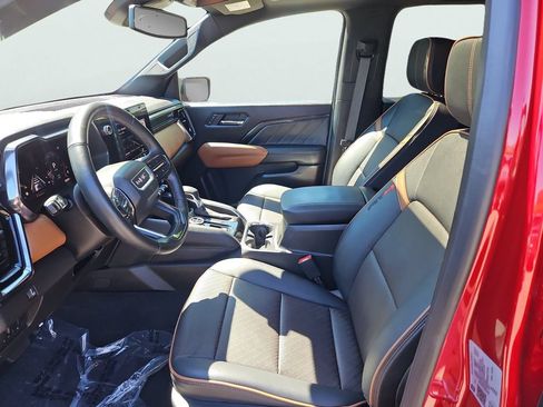 Used 2024 GMC Canyon AT4 w/ AT4 Premium Package AWD/4WD image 37