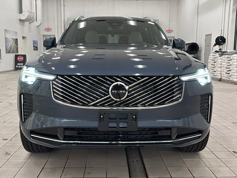 New 2026 Volvo XC90 B5 Core w/ Protection Package Premier image 10