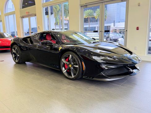 Used 2023 Ferrari SF90 Stradale AWD/4WD image 8