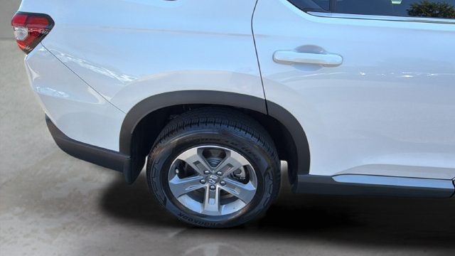 Used 2025 Honda Pilot EX-L image 41