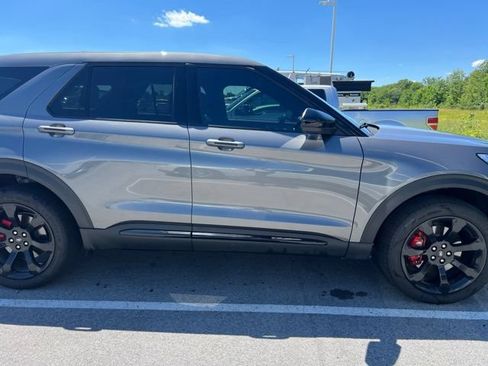Used 2022 Ford Explorer ST w/ ST Street Pack AWD/4WD image 7