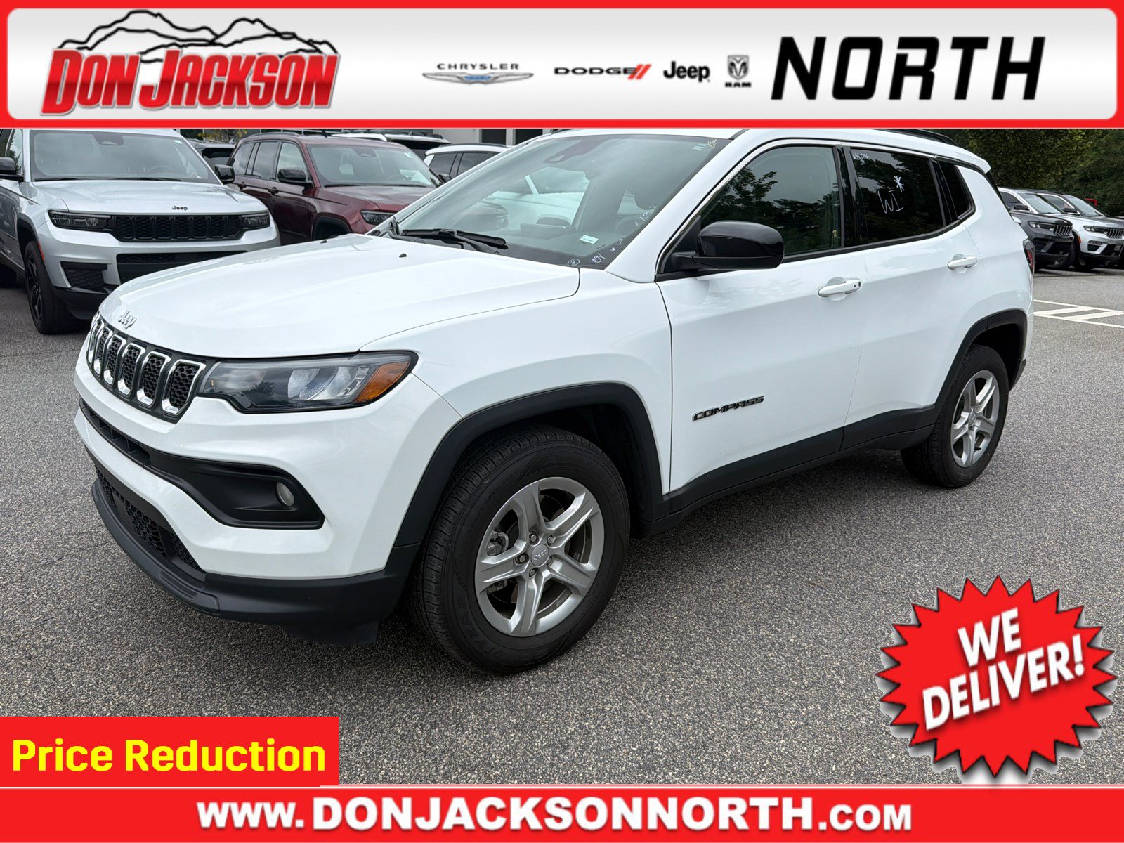 Used 2024 Jeep Compass Latitude AWD/4WD image 1