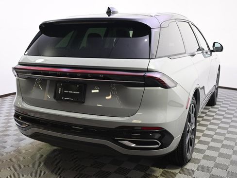 New 2026 Lincoln Nautilus Reserve image 6