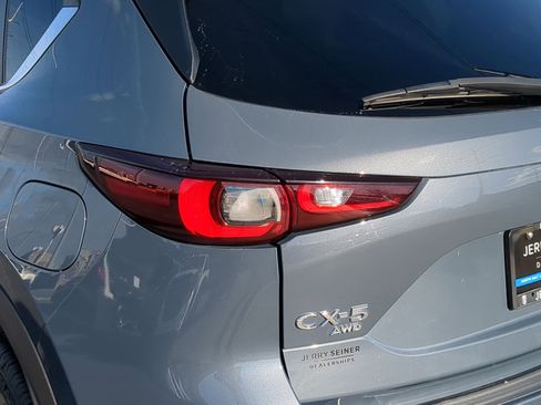 Used 2023 MAZDA CX-5 Carbon Edition image 12