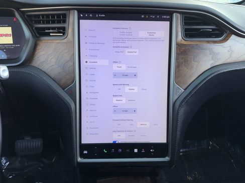 Used 2019 Tesla Model X Long Range image 17