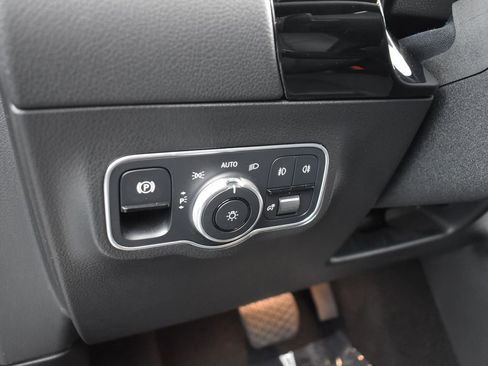 Used 2022 Mercedes-Benz GLA 250 GLA 250 image 9