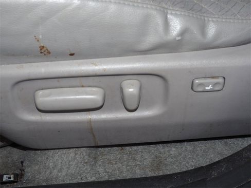 Used 2011 Toyota RAV4 Limited image 21