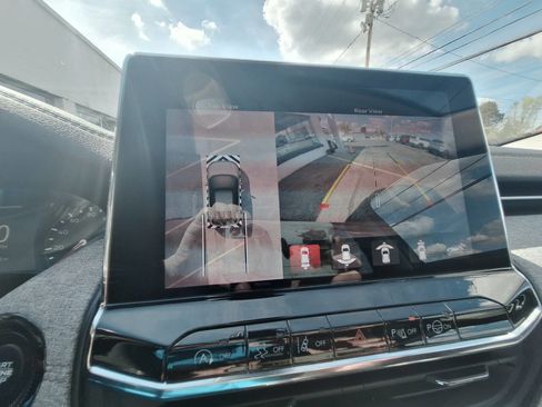 Used 2022 Jeep Compass Latitude image 10