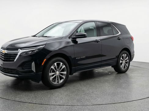 Used 2025 Chevrolet Equinox LT FWD image 3
