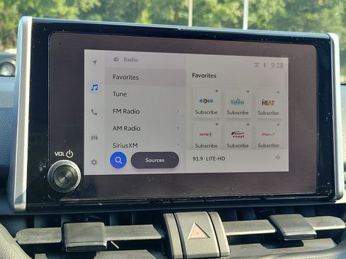 Certified 2023 Toyota RAV4 XLE AWD/4WD image 28