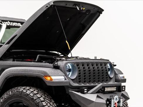 Used 2025 Jeep Gladiator Sport AWD/4WD image 41