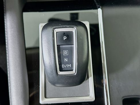 Used 2024 Mitsubishi Outlander SE image 24