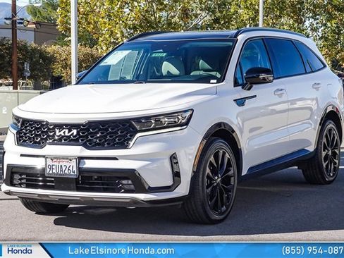 Used 2023 Kia Sorento SX image 3