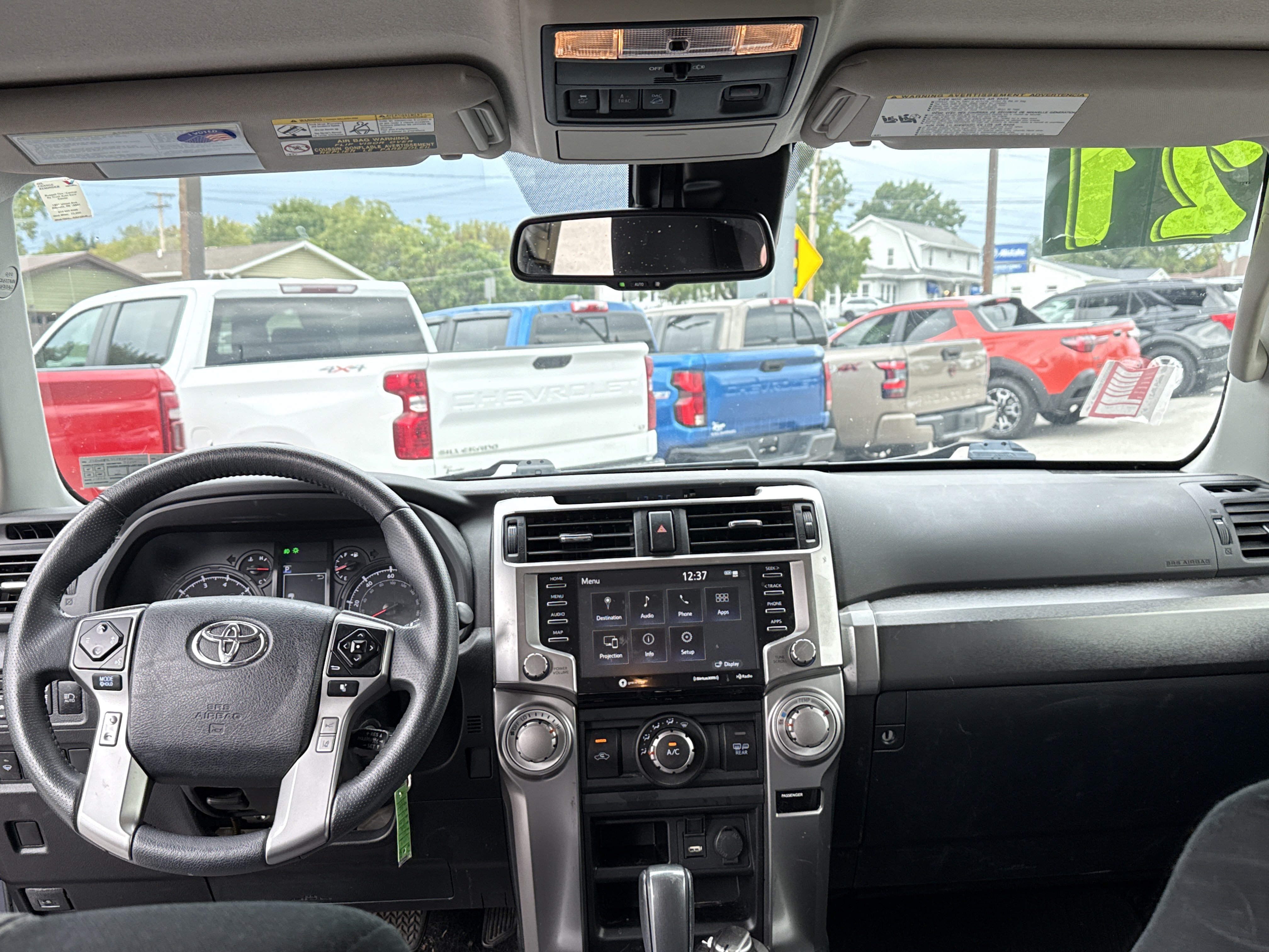 Used 2021 Toyota 4Runner SR5 AWD/4WD image 11