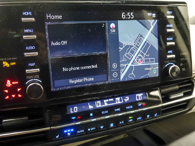 Used 2022 Toyota Sienna Platinum AWD/4WD image 21