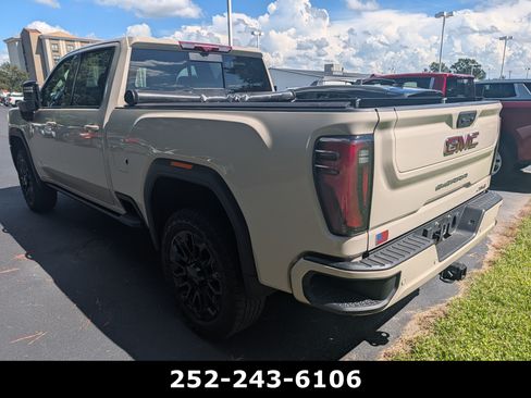 Used 2026 GMC Sierra 2500 AT4 w/ AT4 Premium Plus Package AWD/4WD image 5