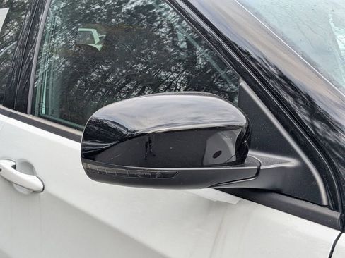 Used 2024 Jeep Compass Trailhawk image 12