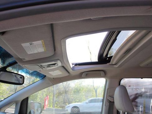 Used 2013 Toyota Sienna XLE w/ Entertainment Pkg FWD image 24
