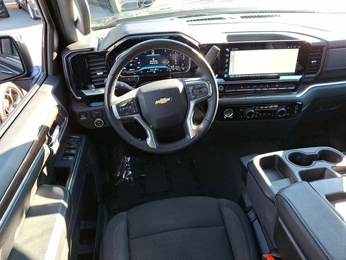 Used 2024 Chevrolet Silverado 1500 LT image 14