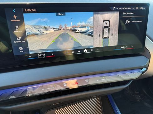 Certified 2025 BMW X3 xDrive30i w/ Premium Package image 21