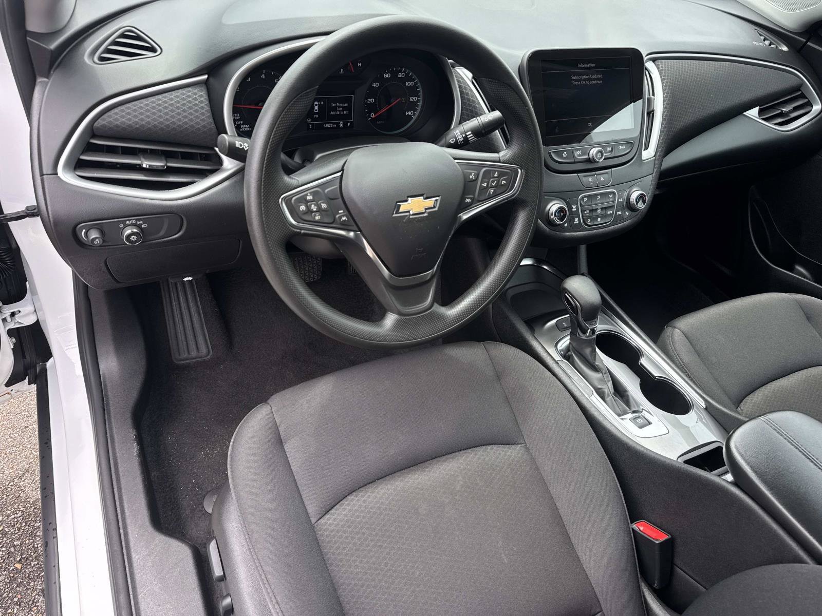Used 2025 Chevrolet Malibu LT FWD image 18