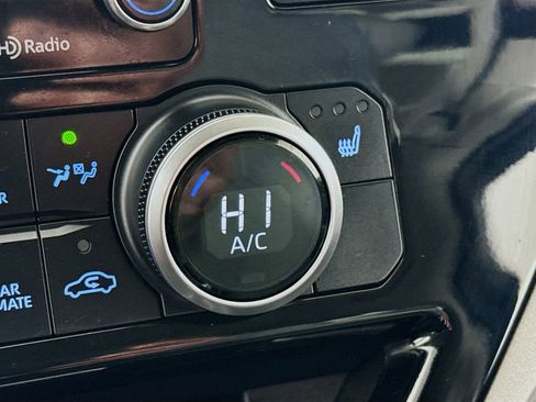 Certified 2022 Toyota Highlander XLE image 19