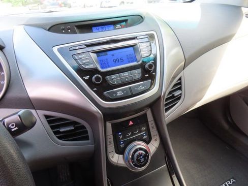 Used 2013 Hyundai Elantra GLS w/ Preferred Pkg FWD image 20