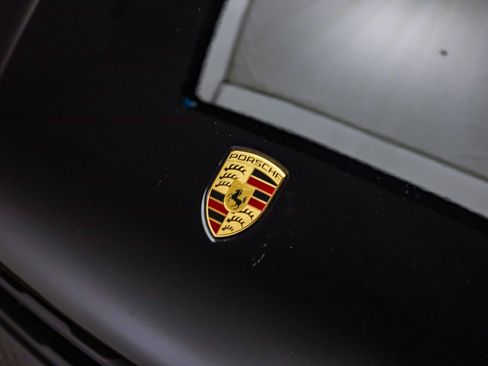Certified 2026 Porsche Macan AWD/4WD image 12