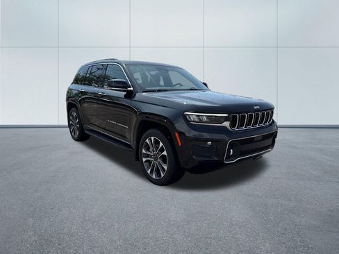 Certified 2023 Jeep Grand Cherokee Overland w/ Adv Protech Group III AWD/4WD image 9