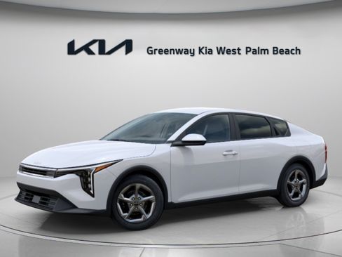 New 2026 Kia K4 FWD image 4