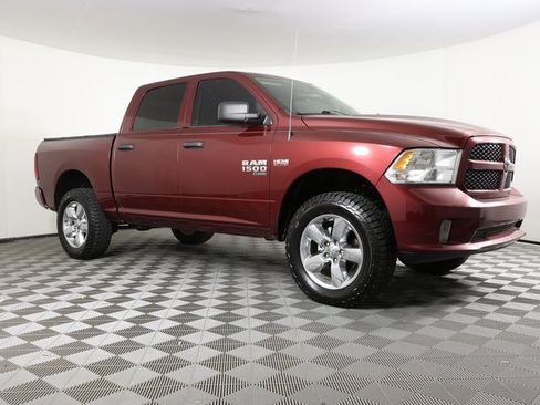 Used 2019 RAM 1500 Express w/ Express Value Package image 3