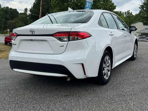 Used 2023 Toyota Corolla LE FWD image 5